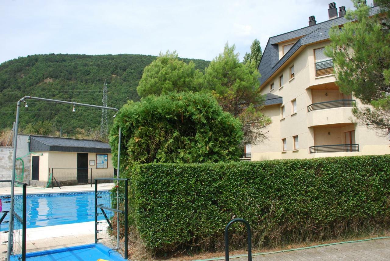 Atico En Biescas Con Piscina, Tenis Y Barbacoa Extérieur photo